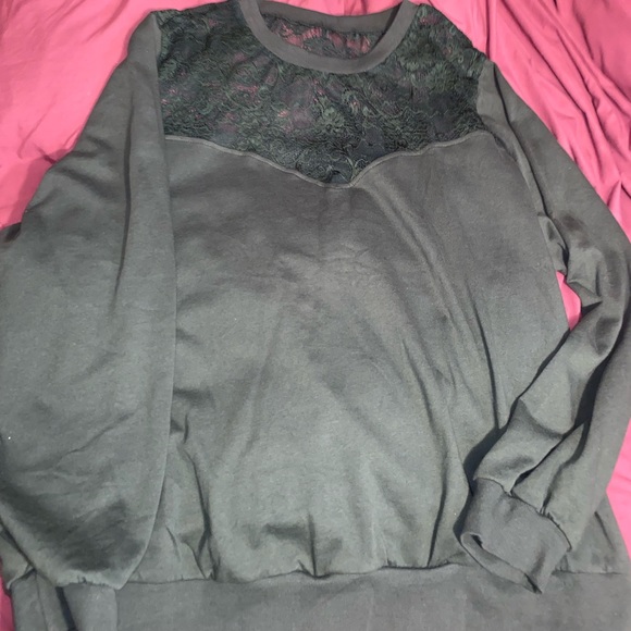 Emery Rose Plus Size Lace Pullover Top Casual Lightweight Fem Emerald Green NEW - Picture 4 of 8